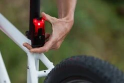 MonkeyLink ML-Light Recharge 30 Lux Set Mit USB-Anschluss -Fahrradsportgeschäft Rear Entnahme 1