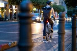 Sigma Infinity Mit Akku Für USB-Ladegerät -Fahrradsportgeschäft Sigma Batterieruecklicht Rueckleuchte Infinity USB Akku 15200 4016224152001c