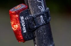 Sigma Infinity Mit Akku Für USB-Ladegerät -Fahrradsportgeschäft Sigma Batterieruecklicht Rueckleuchte Infinity USB Akku 15200 4016224152001f