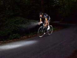 Sigma Aura-60 Mit Akku Für USB-Ladegerät -Fahrradsportgeschäft Sigma Frontleuchte Batterieleuchte LED Akku Aura 60 Lux USB 17700 4016224170004 070 28026e