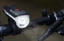 Sigma Aura-80 Und Blaze-Set Mit Akku Für USB-Ladegerät -Fahrradsportgeschäft Sigma Frontleuchte Batterieleuchte LED Akku Aura 80 Lux USB 17800 4016224178001 070 28037d 1